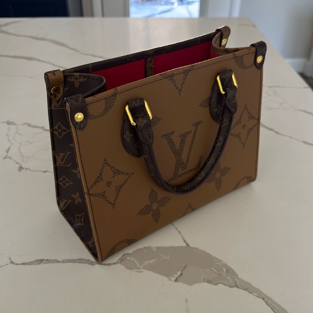 Louis Vuitton OnTheGO BB Monogram reverse